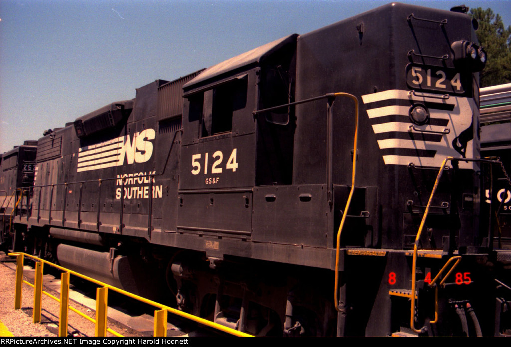 NS 5124